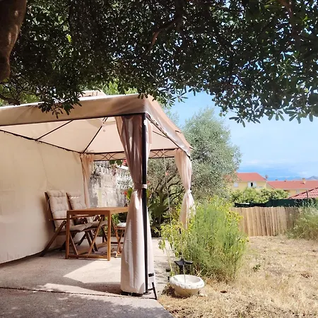Apartamento Nonna Kate's Retro With Garden Terrace